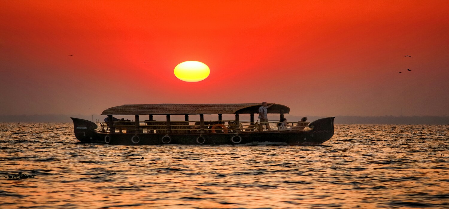 Cochin Munnar Thekkady  Kumarakam  Alleppey  Kovalam